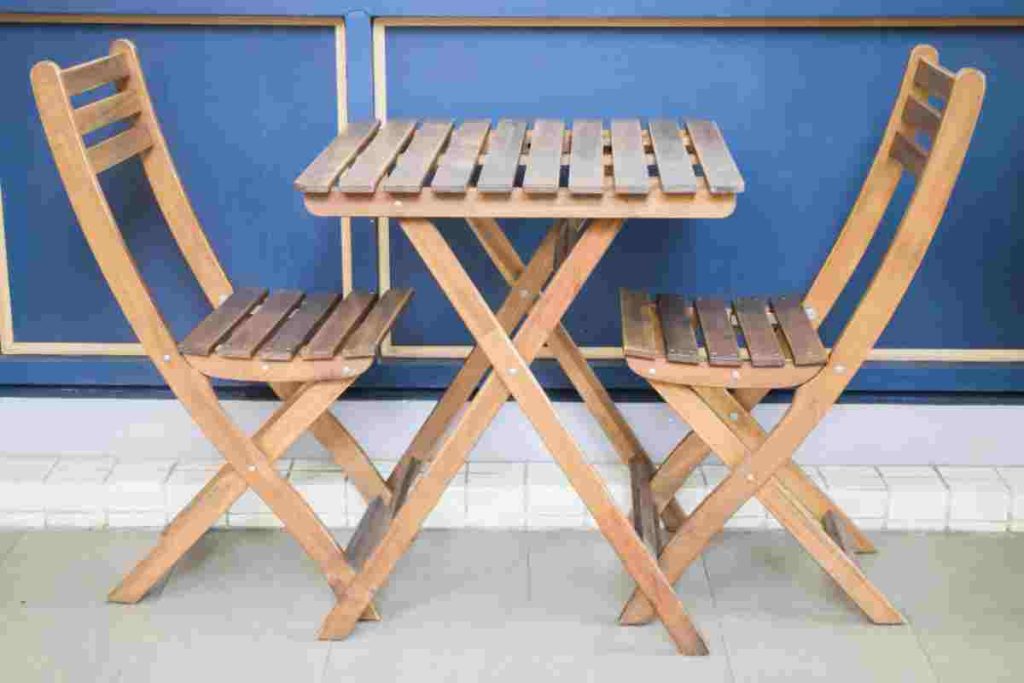 Küçük Alanlar İçin Katlanır Ahşap Masa Seçenekleri